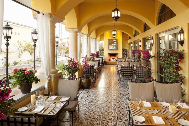 Dining 73 of 129