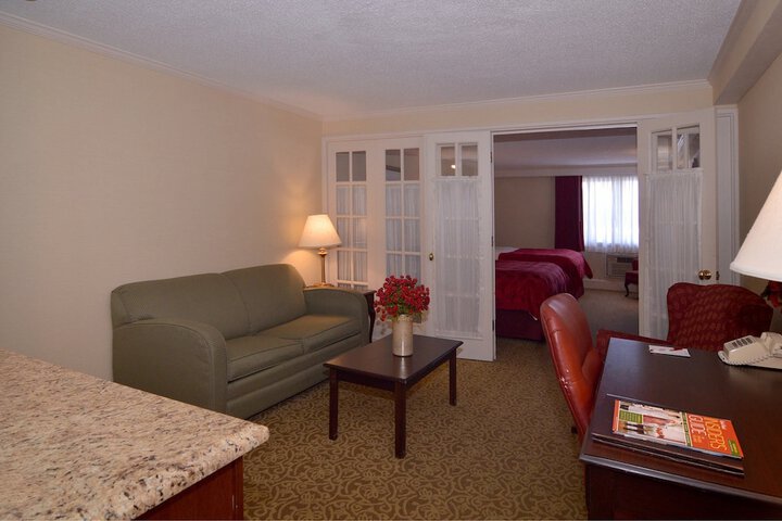 Ramada by Wyndham Seekonk Providence Area