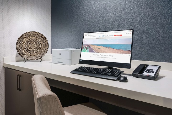 Business Center 36 of 36