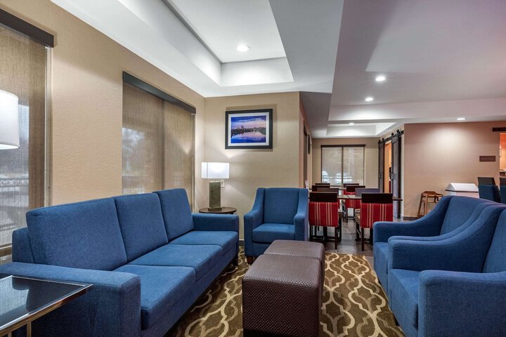 Hotel Interior 7 of 41