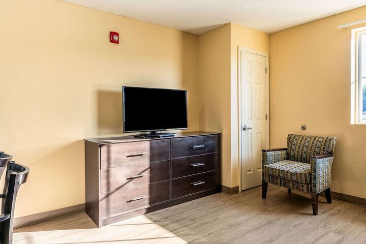 Room 18 of 36