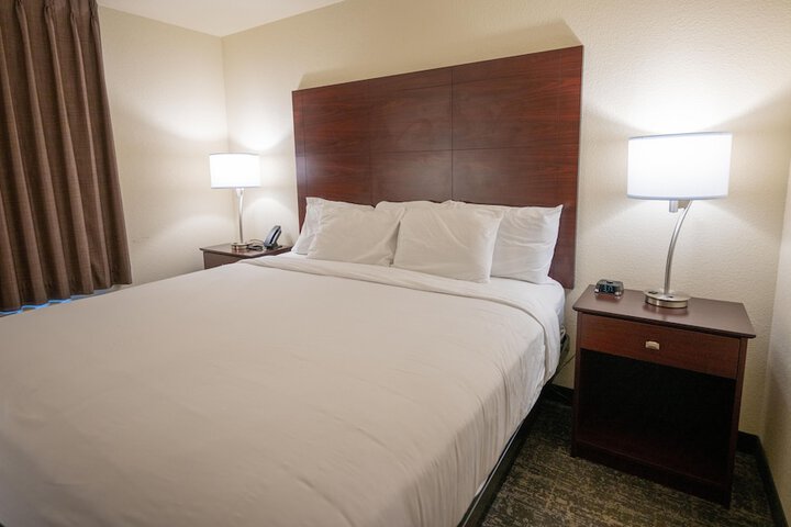 Cobblestone Hotel & Suites - Lamar