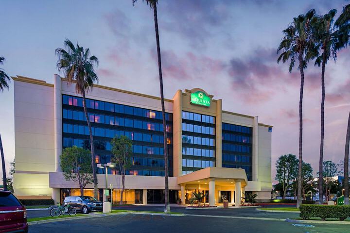 Hotel 4 of 30