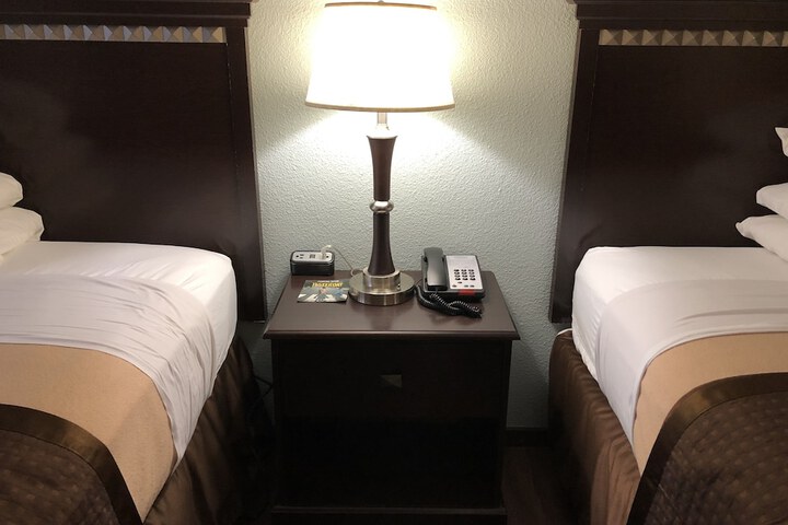 Room 21 of 53