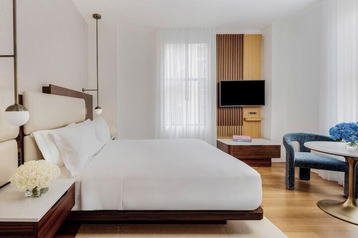 Room 33 of 54