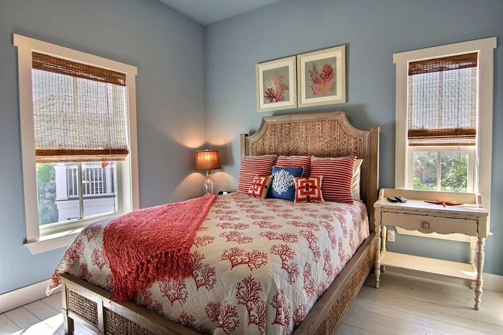 Room 10 of 27
