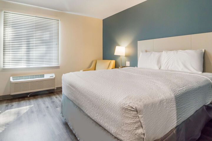 WoodSpring Suites Lake Jackson