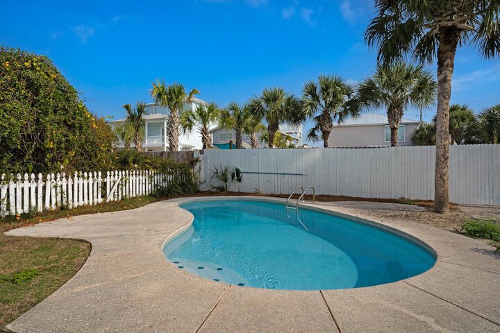 Pool 18 of 176