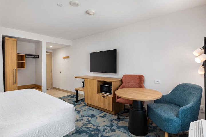 Hampton Inn & Suites by Hilton San Diego SeaWorld Near Old Town
