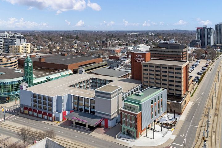 Crowne Plaza Kitchener-Waterloo by IHG