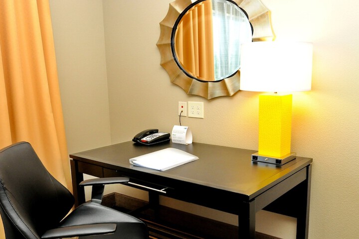 Room 15 of 33