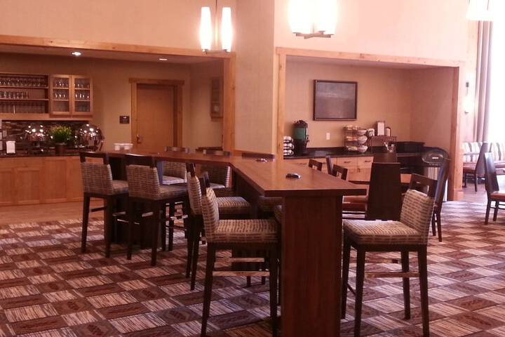 Dining 98 of 118