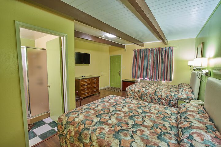 Room 49 of 77