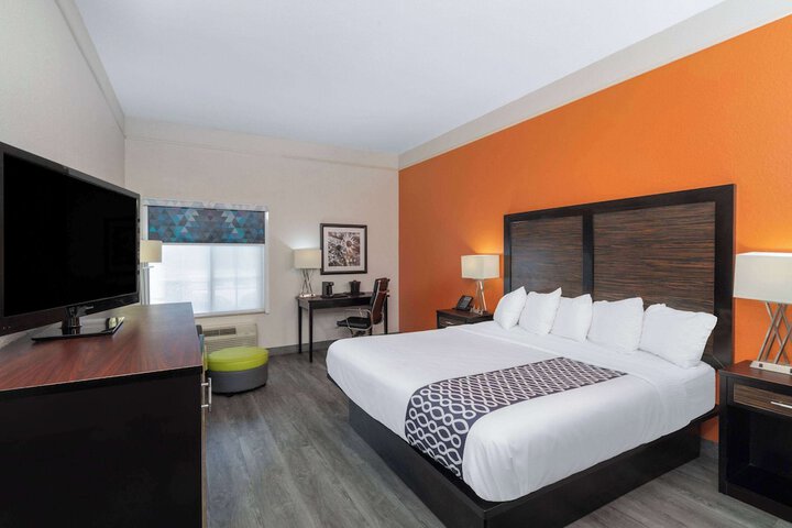 Room 21 of 53