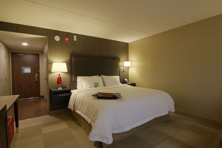 Room 15 of 48