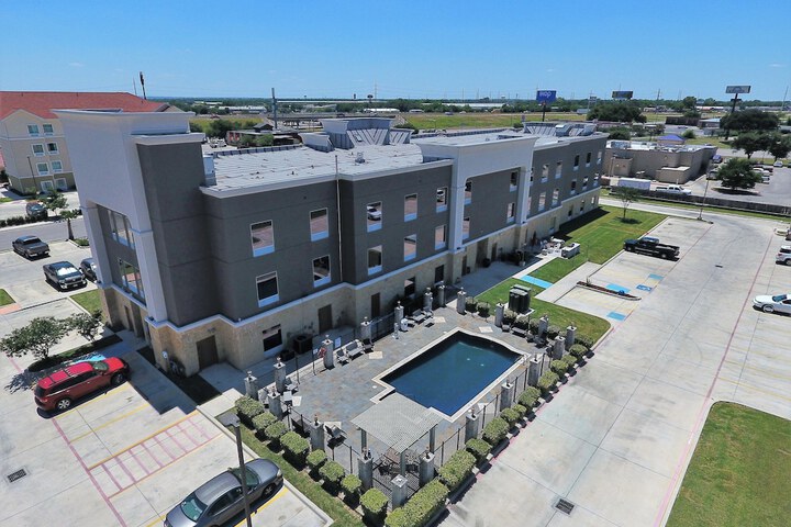 Hotel 12 of 123