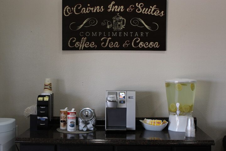 Ocairns Inn & Suites