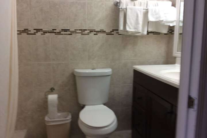 Room 12 of 46