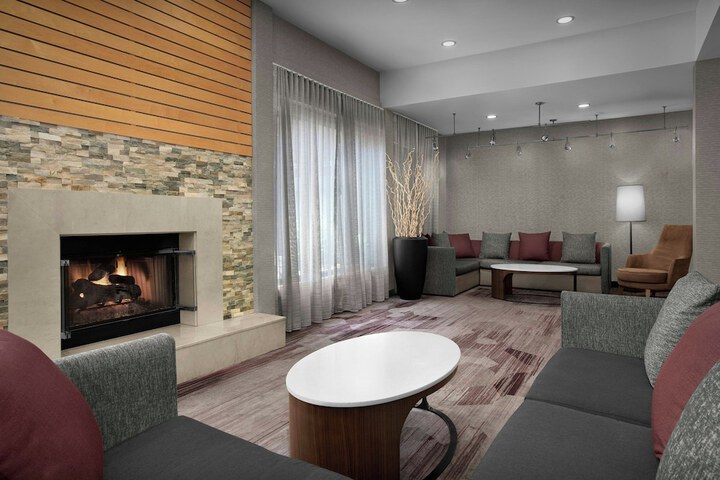 Courtyard by Marriott Dallas DFW Airport North / Irving