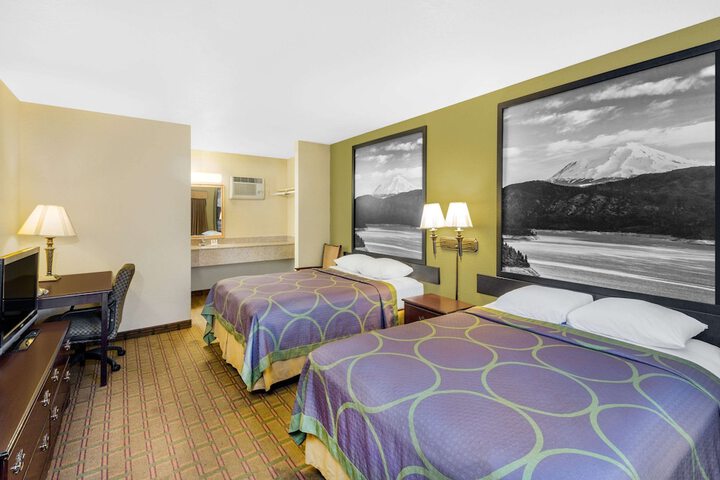 Room 29 of 33