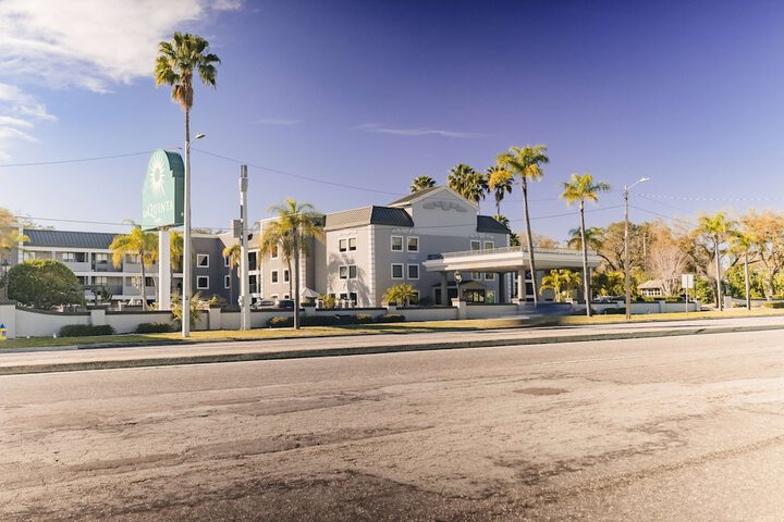 Hotel 2 of 56