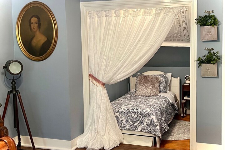 Benefield House Bed & Breakfast