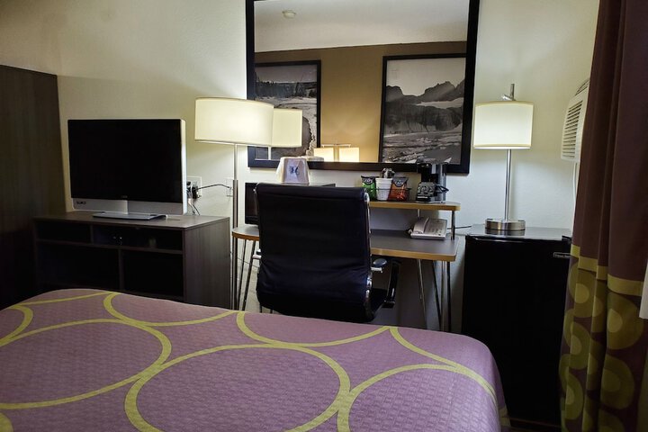 Room 7 of 17