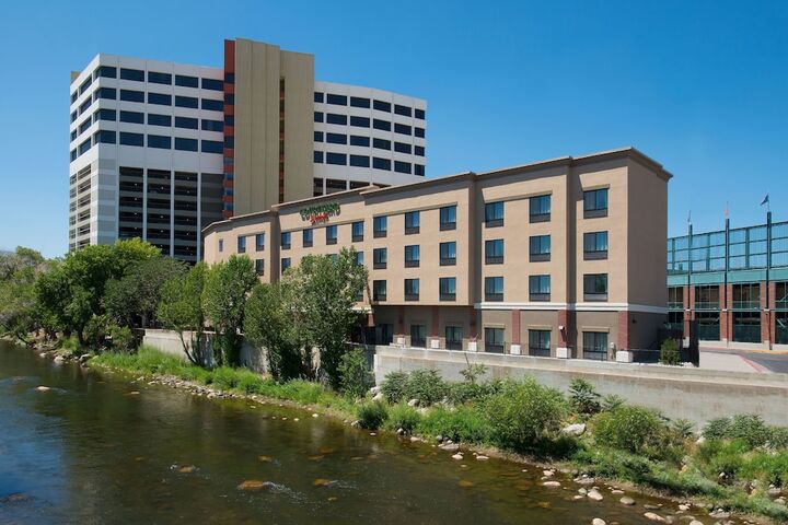 Hotel 2 of 44