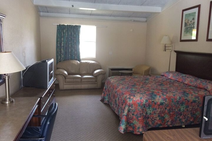 Room 14 of 15