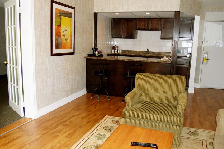 Room 12 of 28