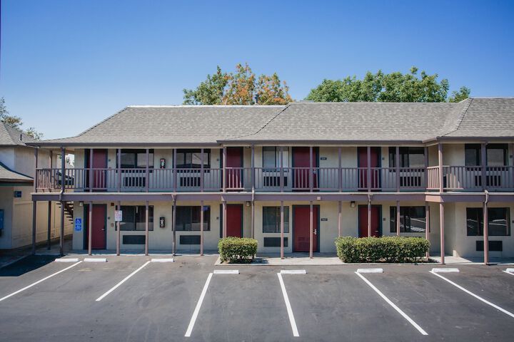 Hotel 12 of 41