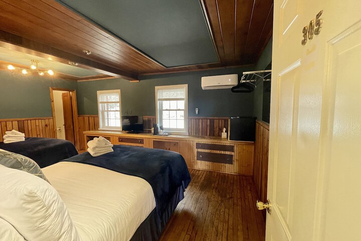 Room 45 of 156