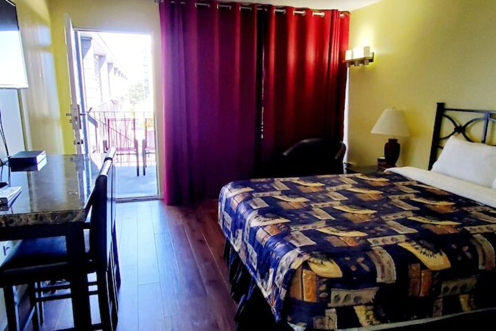 Room 13 of 45