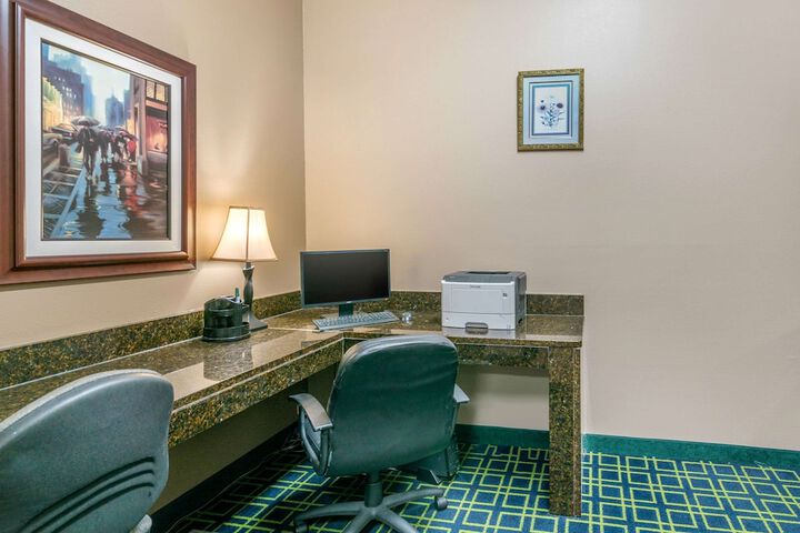 Business Center 30 of 30