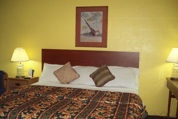Room 18 of 40