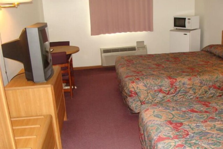 Room 27 of 40