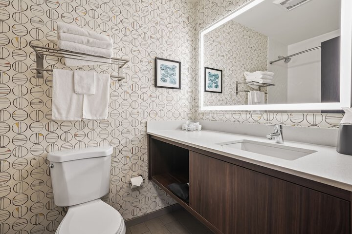 Holiday Inn Ontario by IHG