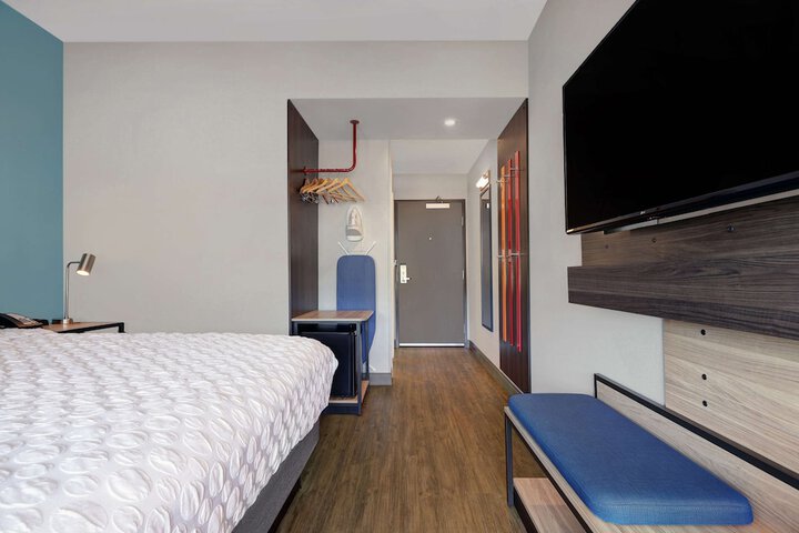 Room 19 of 31