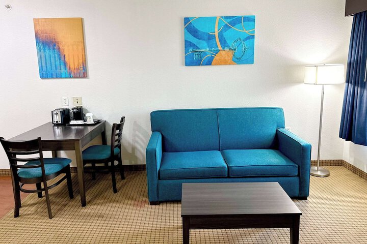 Room 30 of 109