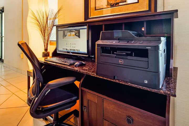 Business Center 10 of 10