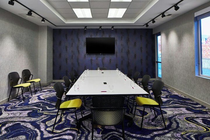 Aloft by Marriott Dulles Airport North