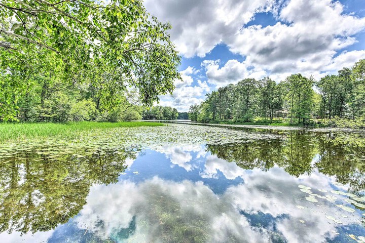 Fishermens Paradise w / Fire Pit on Rice Lake!