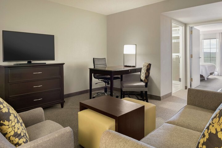 Room 11 of 37