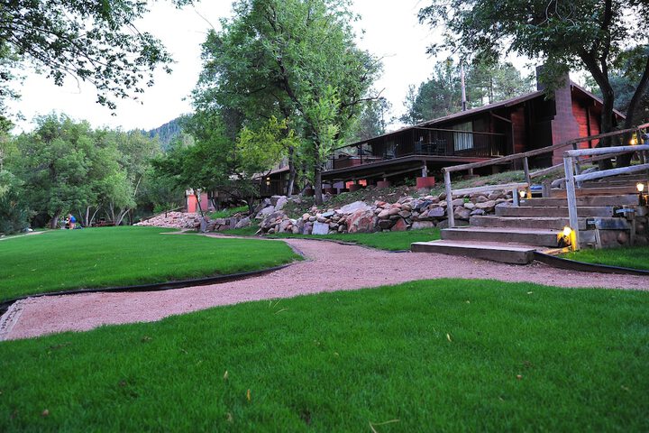 Kohls Ranch Lodge