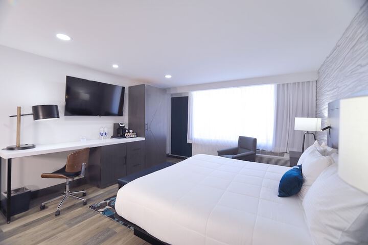 Room 9 of 24