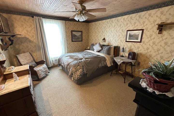 Room 21 of 74