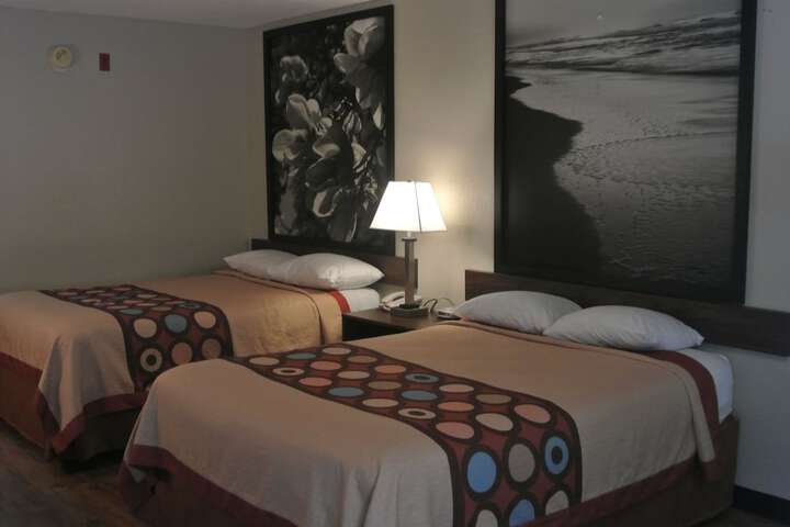 Room 9 of 19