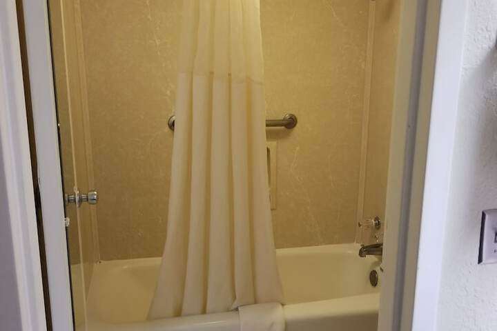 Super 8 by Wyndham Longview / North