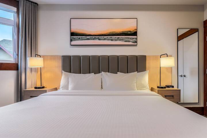 Blackstone Mountain Lodge by CLIQUE
