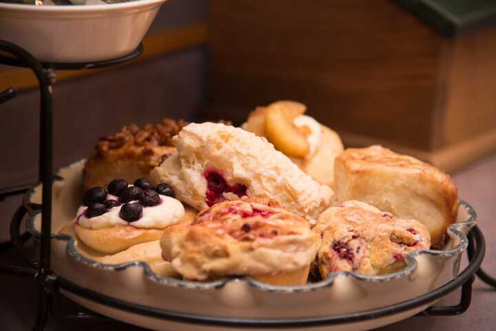 Breakfast/Coffee Service 110 of 119